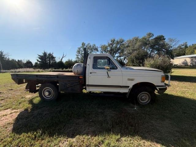 Image of Ford F-250 equipment image 3