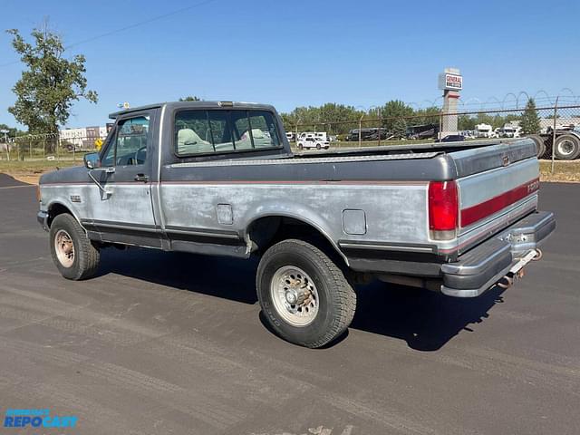 Image of Ford F-250 equipment image 3