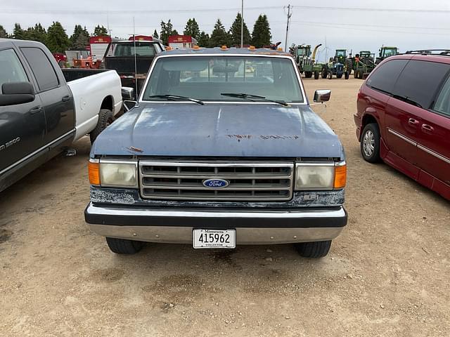 Image of Ford F-350 equipment image 1