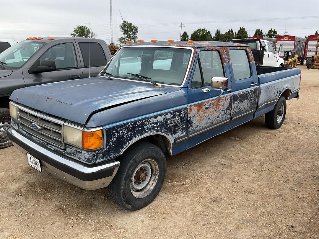 Image of Ford F-350 Primary image
