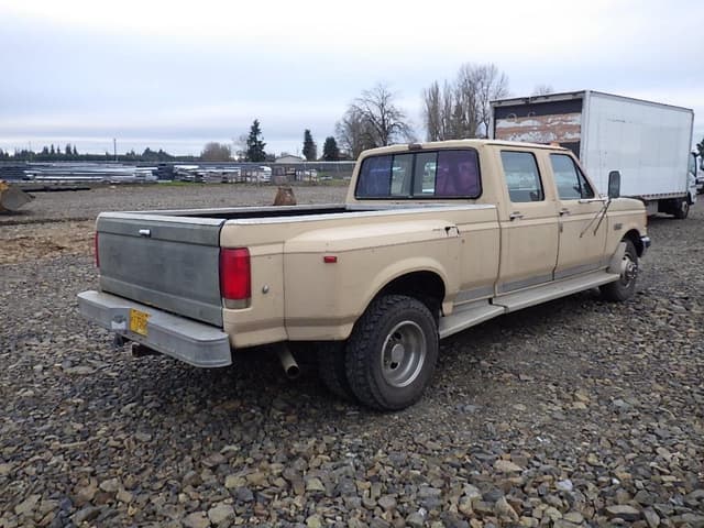 Image of Ford F-350 equipment image 4