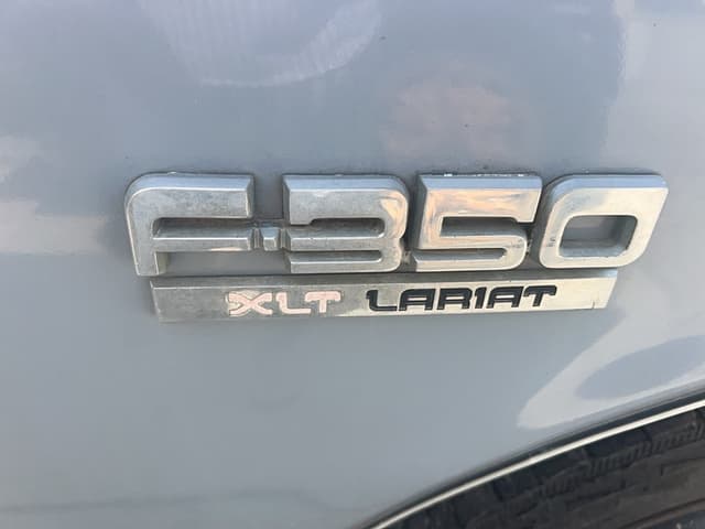 Image of Ford F-350 equipment image 3