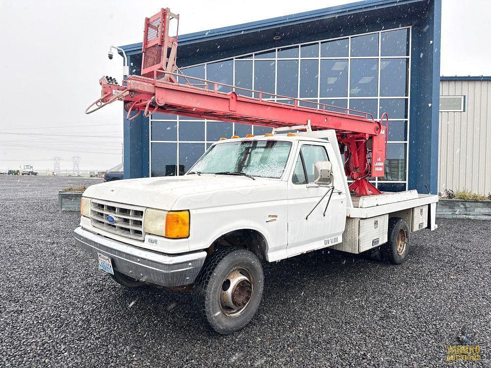 Image of Ford F-450 Primary image