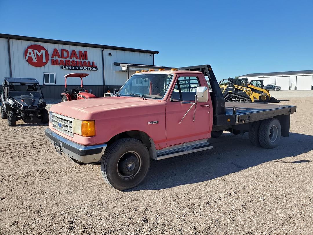 Image of Ford F-450 Primary image