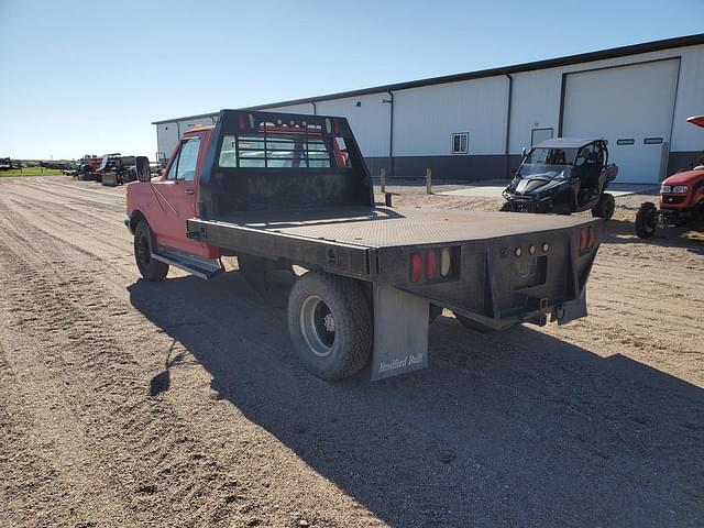 Image of Ford F-450 equipment image 3