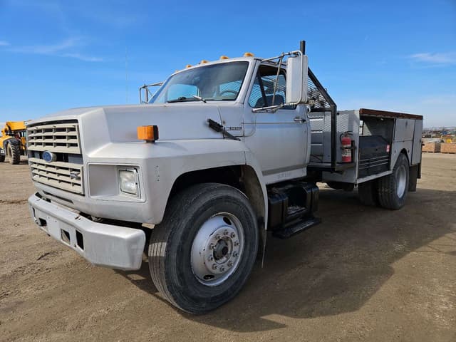 Image of Ford F-800 equipment image 3