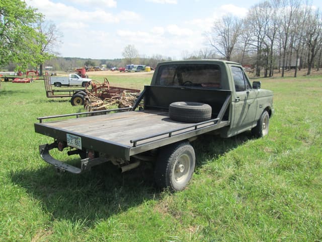 Image of Ford F-150 equipment image 2