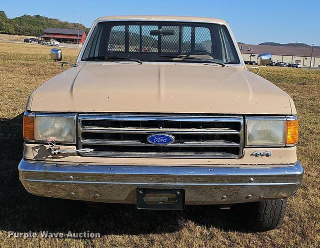 Image of Ford F-250 equipment image 1