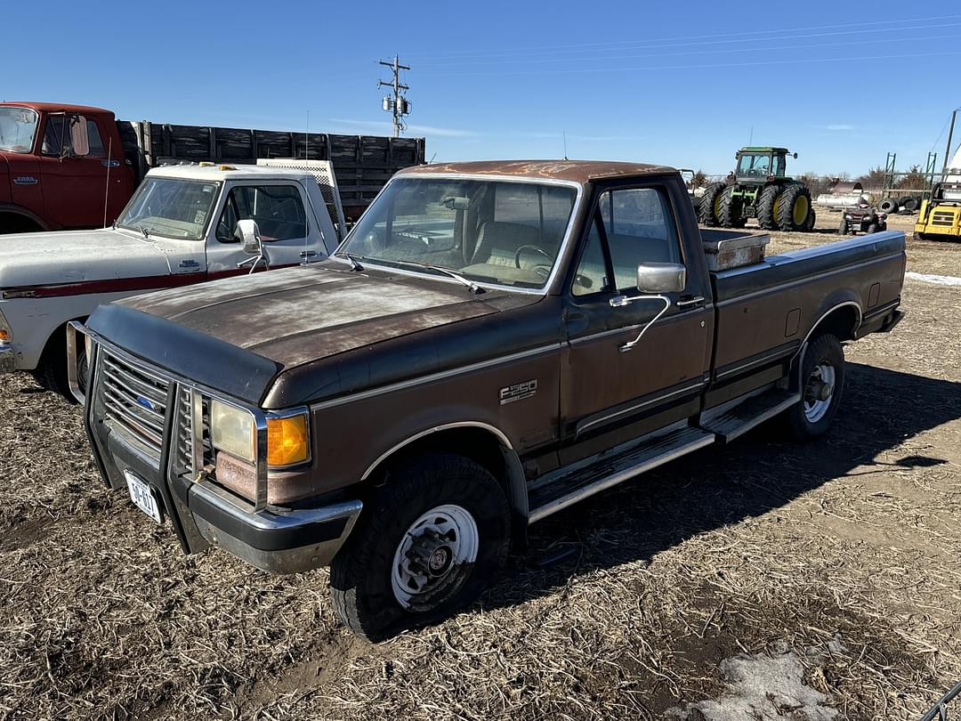 Image of Ford F-250 Primary image