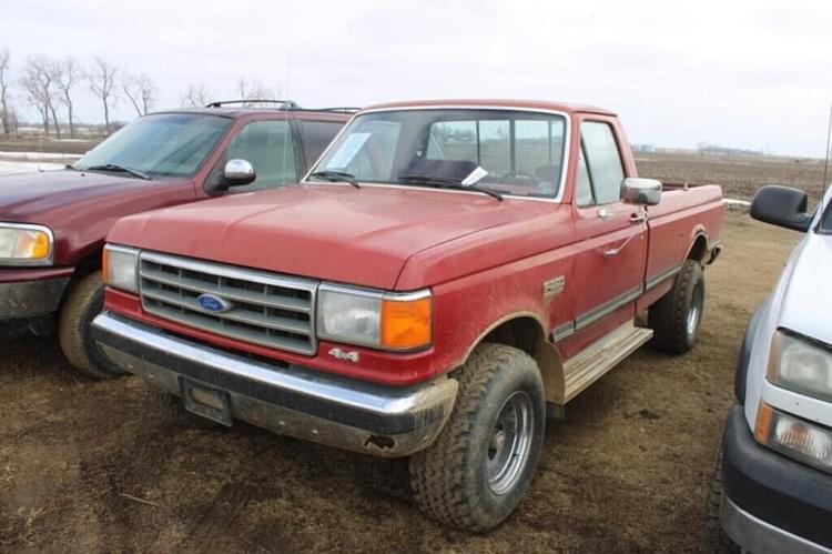 1989 Ford F-250 Equipment Image0