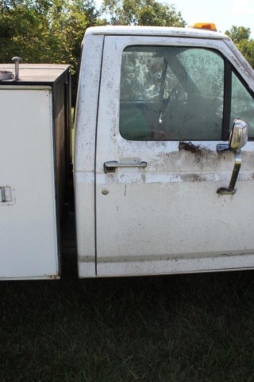 Image of Ford F-350 equipment image 3