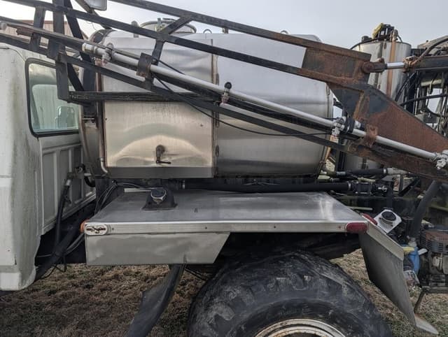 Image of Ford F-350 equipment image 4