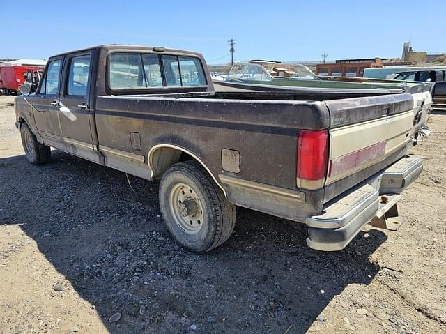 Image of Ford F-350 equipment image 3