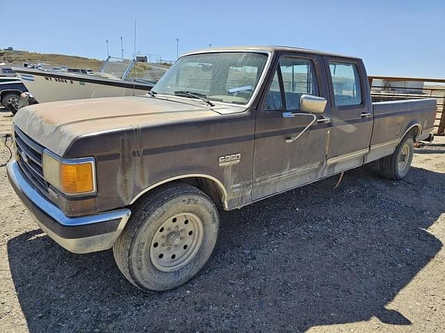 Image of Ford F-350 equipment image 4