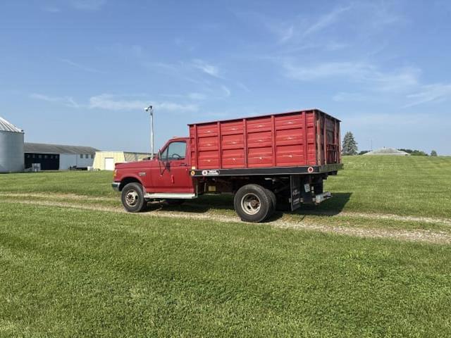 Image of Ford F-350 equipment image 1