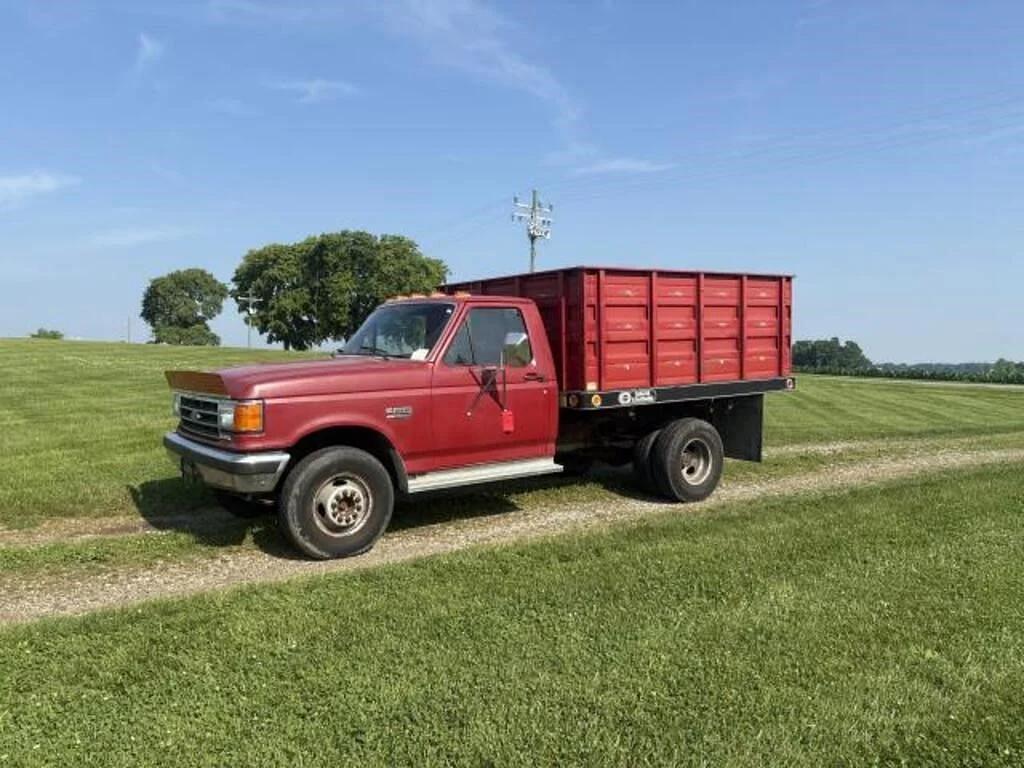 Image of Ford F-350 Primary image