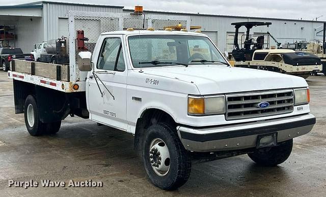 Image of Ford F-450 equipment image 2