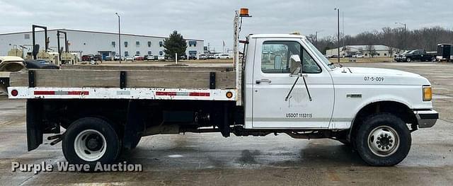 Image of Ford F-450 equipment image 3