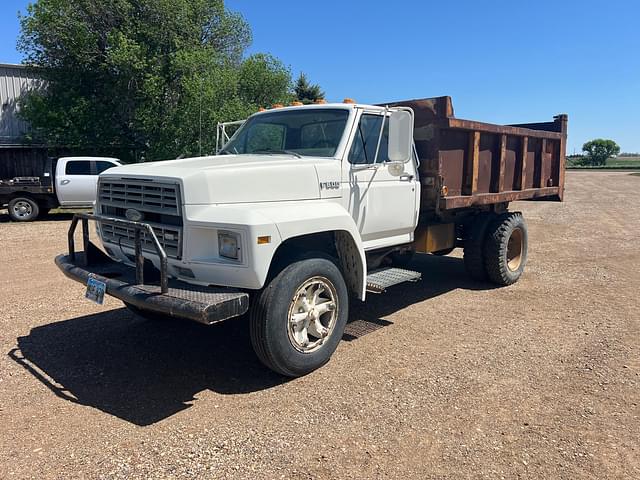 Image of Ford F-600 equipment image 1