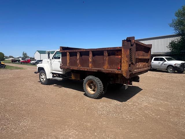Image of Ford F-600 equipment image 3