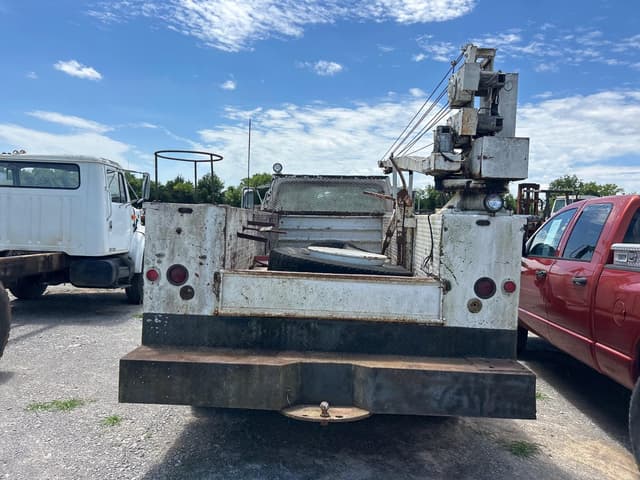 Image of Ford F600 equipment image 4