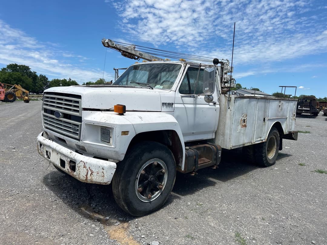 Image of Ford F600 Primary image