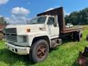 1989 Ford F-700 Image