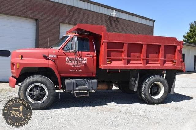 Image of Ford F-800 equipment image 4