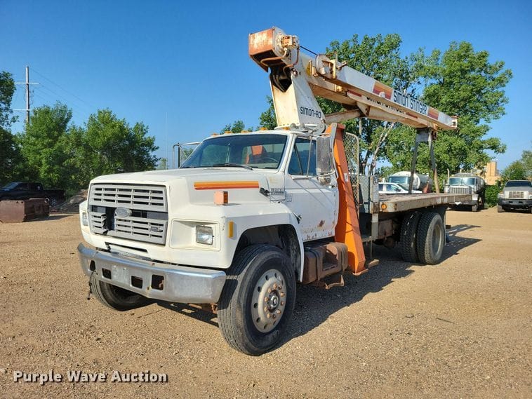 1989 Ford F-800 Equipment Image0