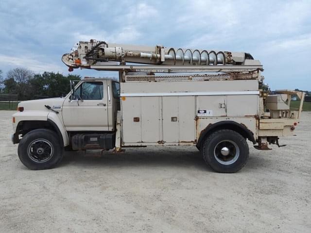 Image of Ford F-800 equipment image 1