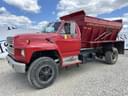 1989 Ford F-800 Image