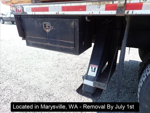 Image of Ford L8000 equipment image 1