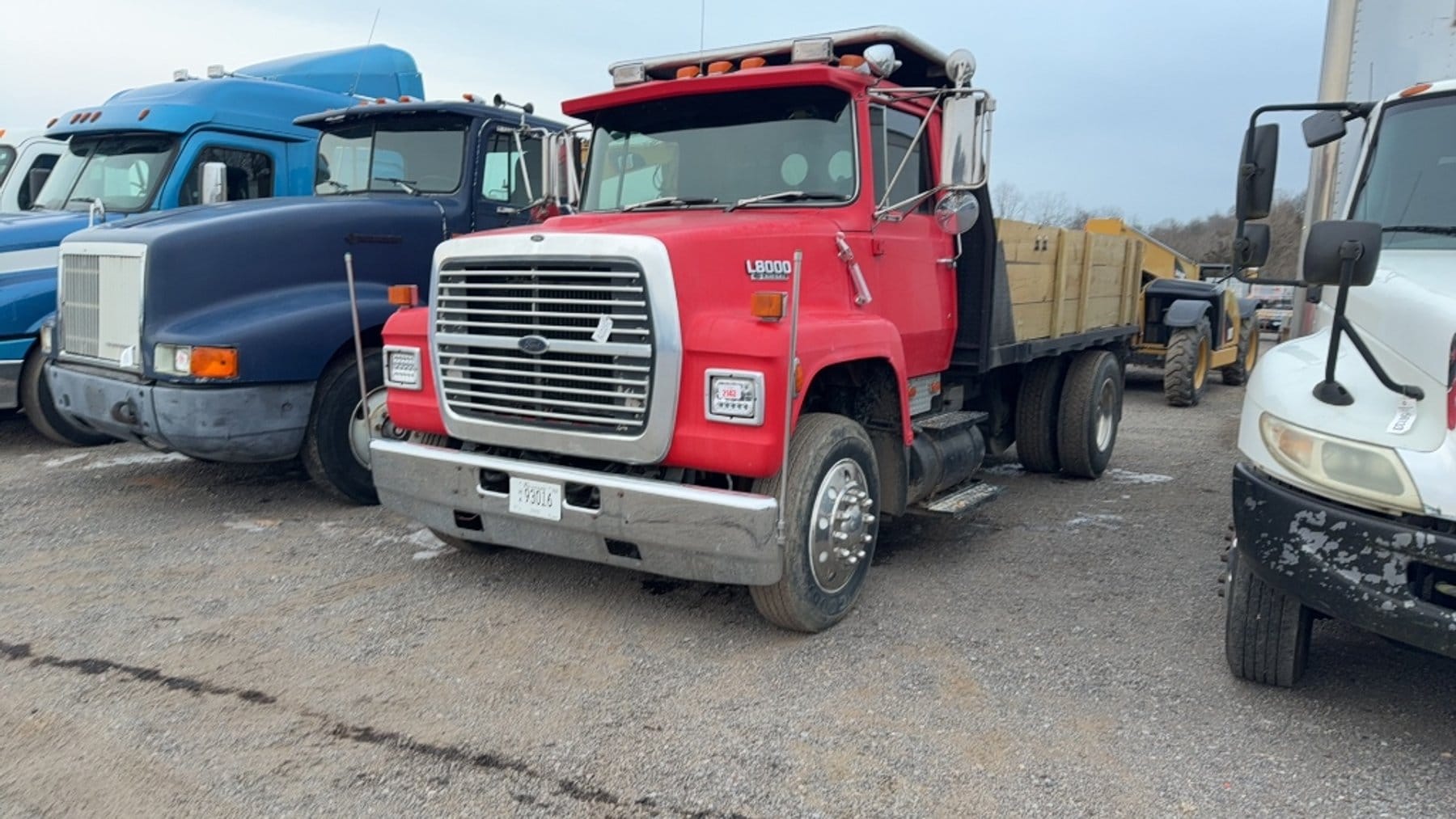 1989 Ford L8000 Equipment Image0