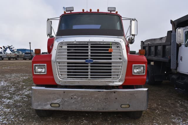 Image of Ford L9000 equipment image 1