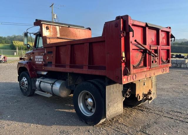 Image of Ford L9000 equipment image 2