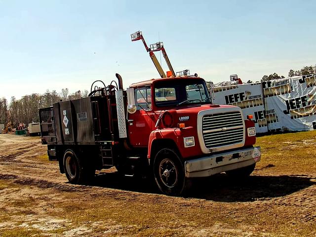 Image of Ford LN8000 equipment image 2
