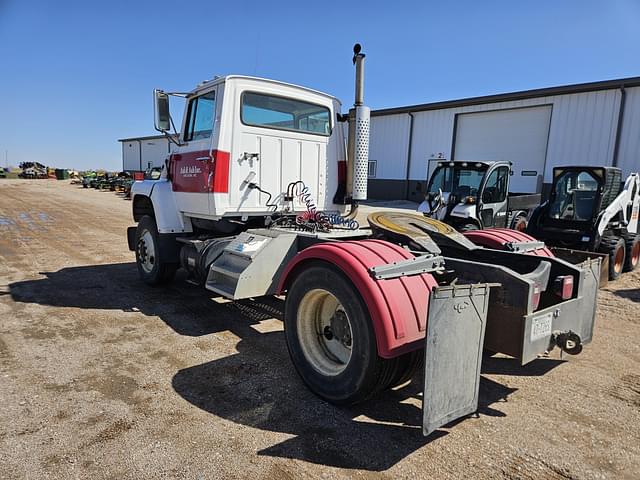Image of Ford F-8000 equipment image 3