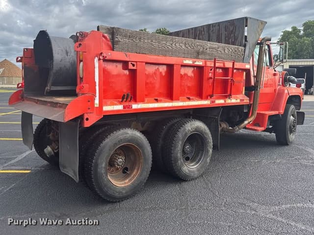 Image of Ford LNT8000 equipment image 4