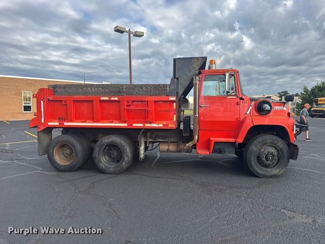 Image of Ford LNT8000 equipment image 3