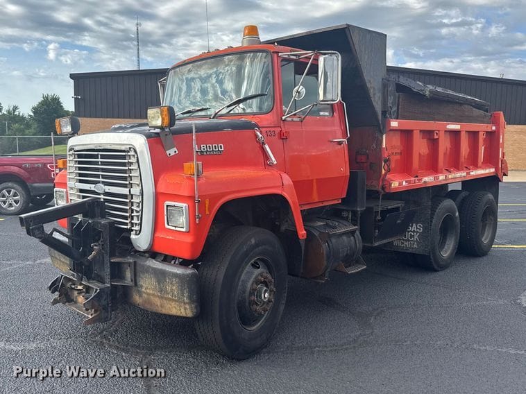 1989 Ford LNT8000 Equipment Image0