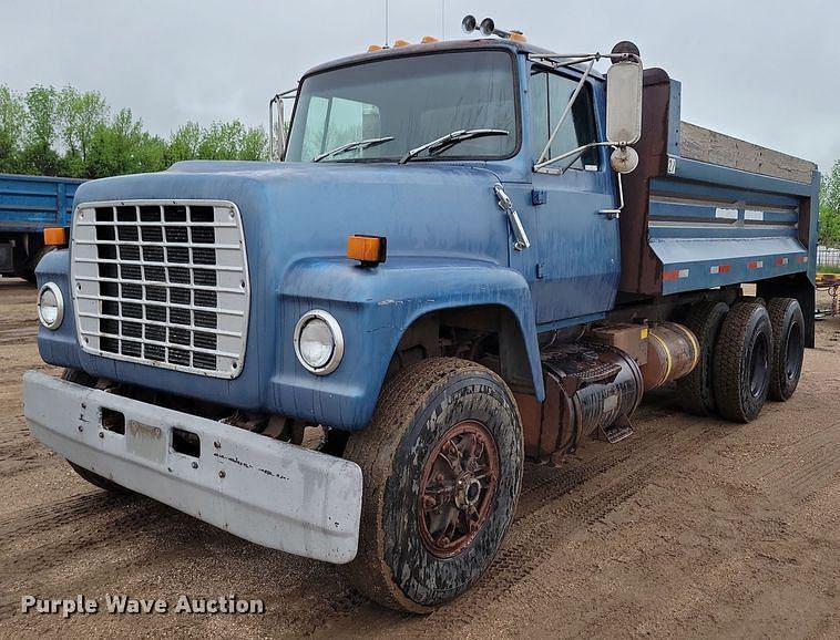 Image of Ford LT9000 Primary image