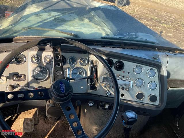 Thumbnail image Ford LTL9000 11