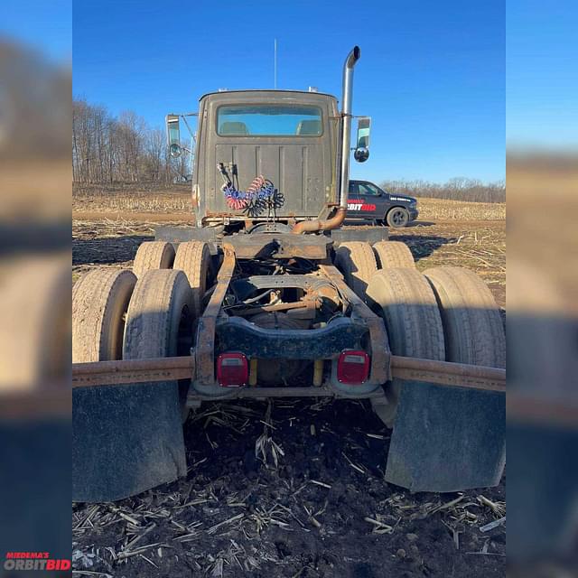 Thumbnail image Ford LTL9000 4