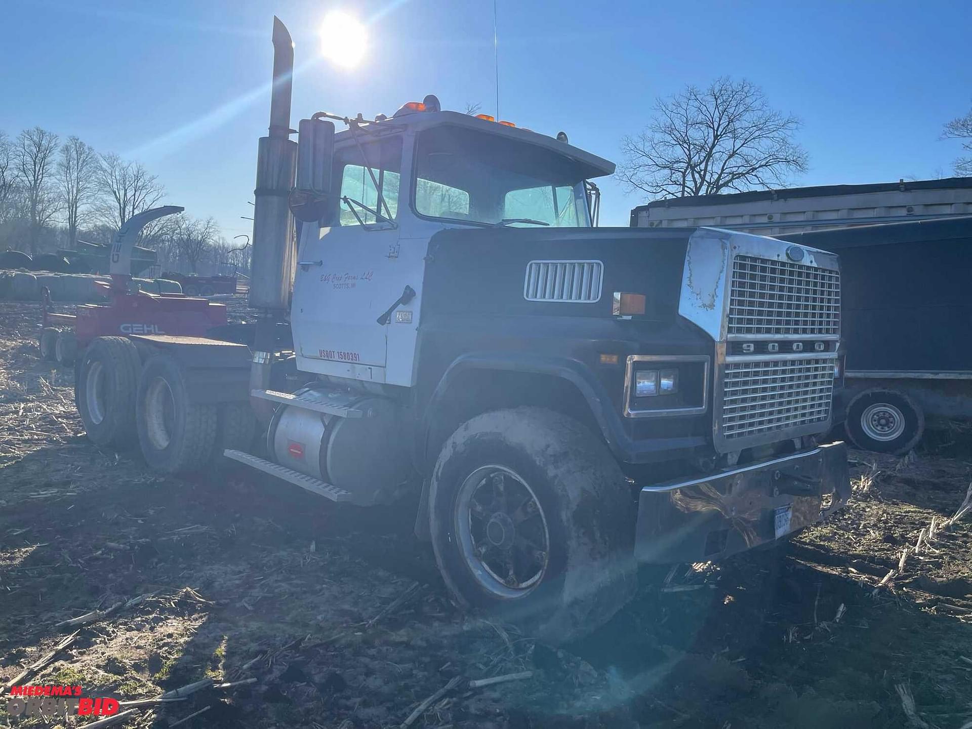 Main image Ford LTL9000 7