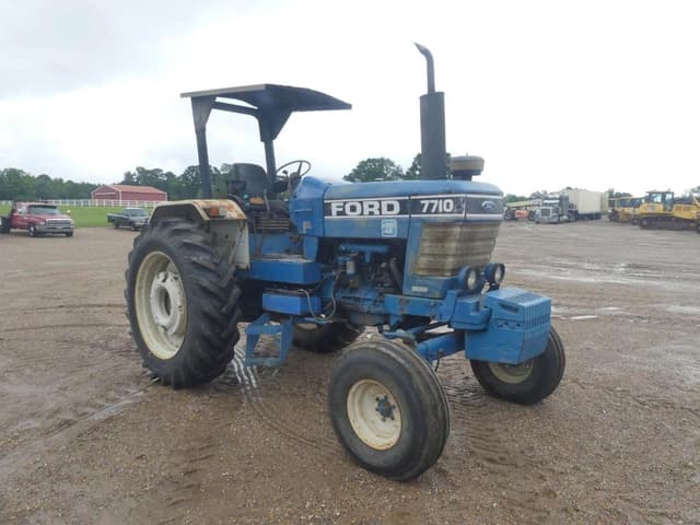 Image of Ford 7710 equipment image 1
