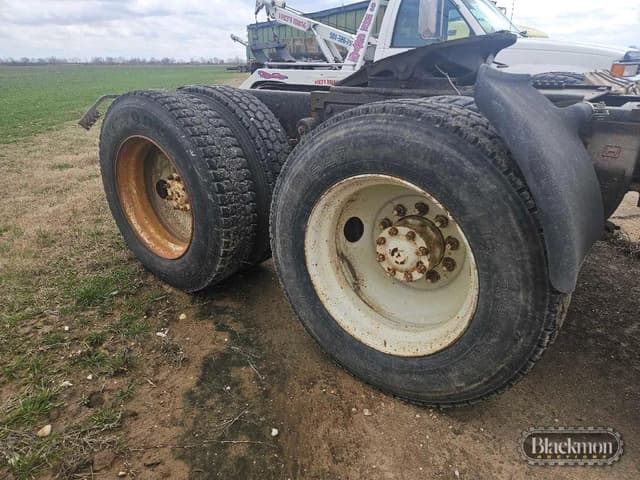 Image of Ford Aeromax L9000 equipment image 2