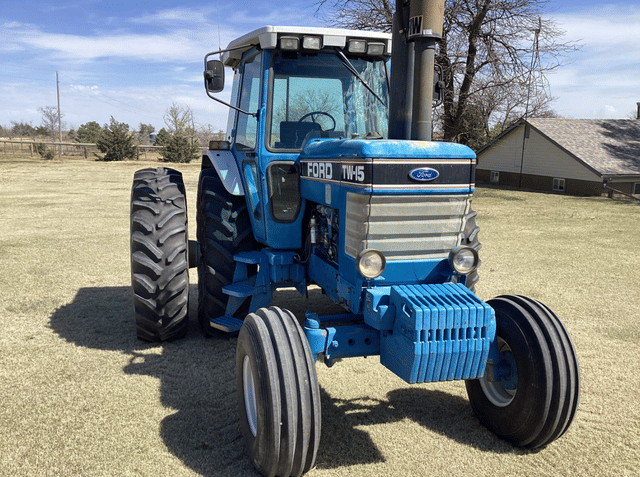 Image of Ford TW-15 equipment image 1