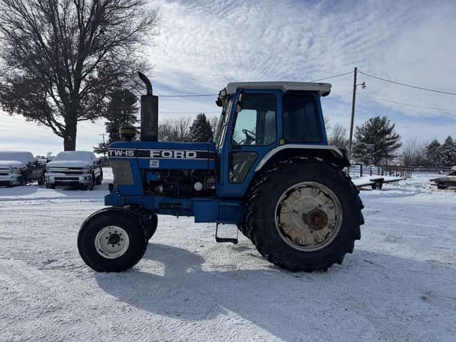 Image of Ford TW-15 equipment image 3