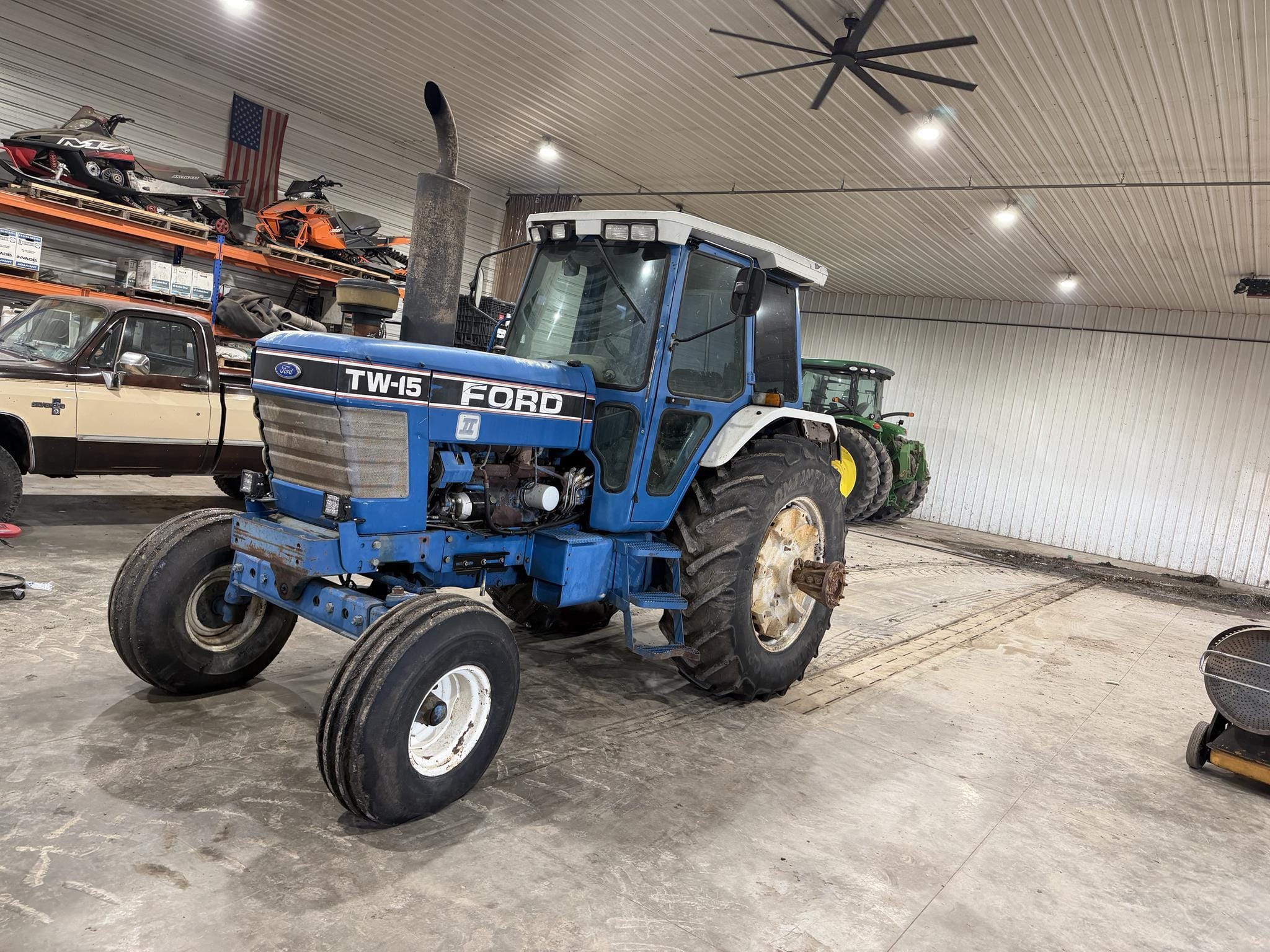 1989 Ford TW-15 Equipment Image0