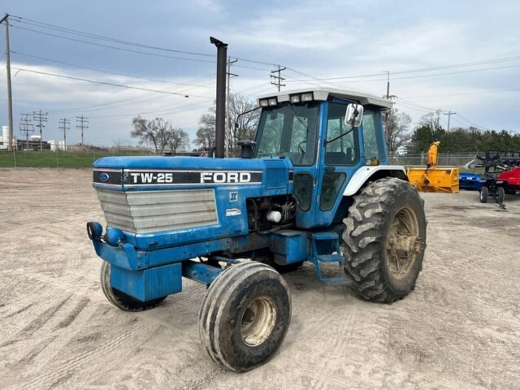 Image of Ford TW-25 Primary image